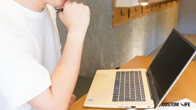 神奈川県のヒゲ脱毛店を調査している編集部員