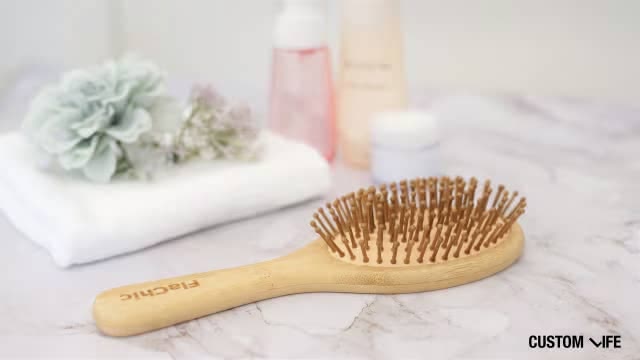女性用ヘアブラシ