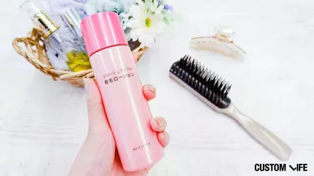 育毛剤とブラシ