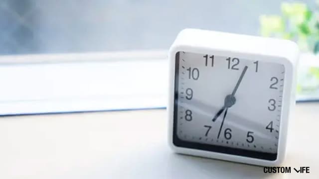 睡眠不足になりがちな時間の写真