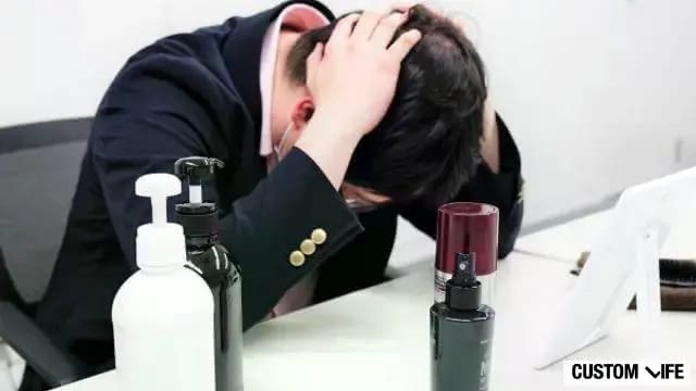 AGA治療の副作用に悩む男性