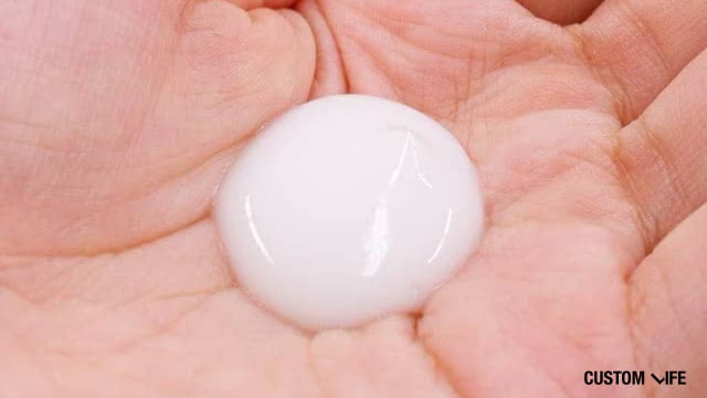 乳液タイプのオールインワンのテクスチャー