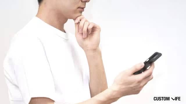 すね毛脱毛のデメリットに悩む男性