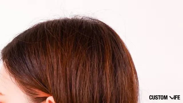 ヘアカラーをした髪