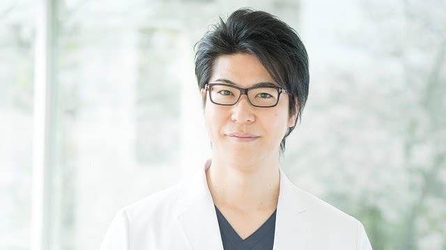 美容皮膚科医・丸山先生